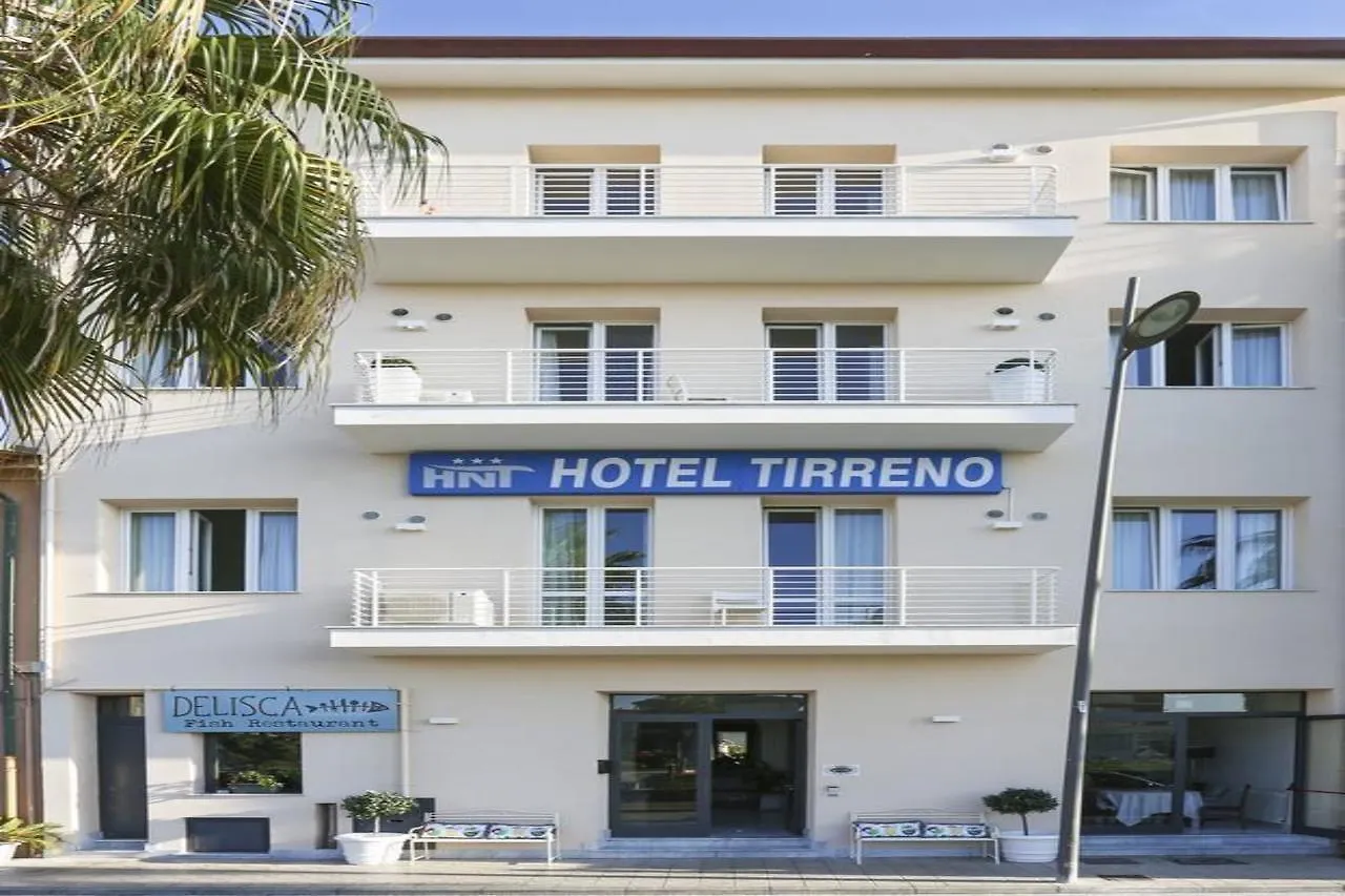 Hotel Nuovo Tirreno Lido di Camaiore