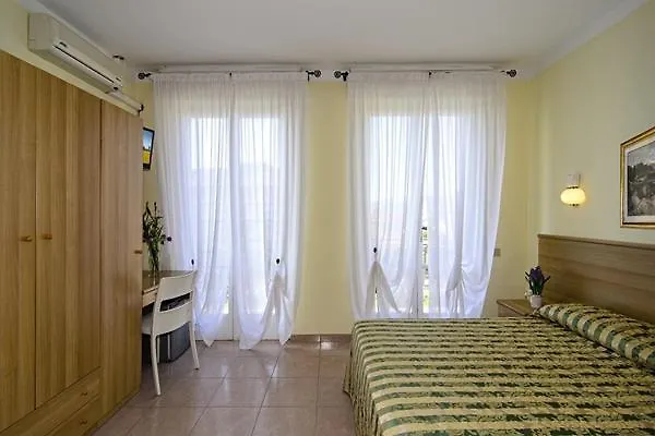 ***  Hotel Nuovo Tirreno Lido di Camaiore Italie