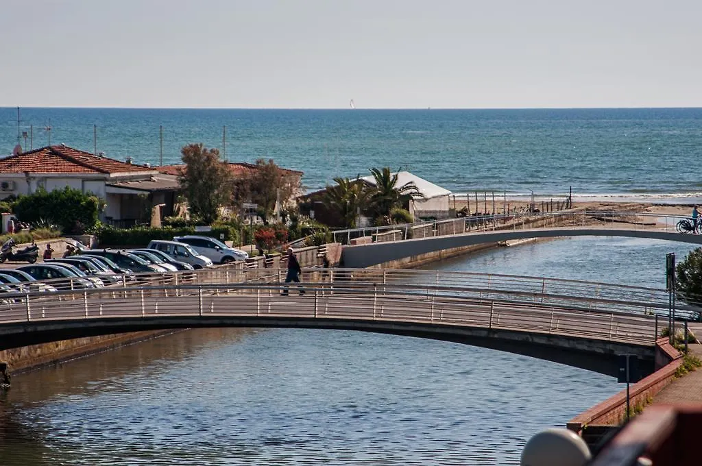 Hotel Nuovo Tirreno Lido di Camaiore