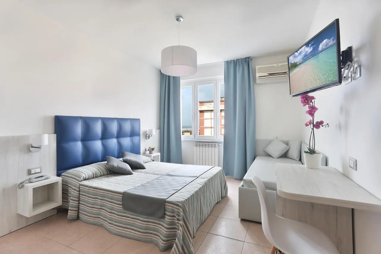 Hotel Nuovo Tirreno Lido di Camaiore
