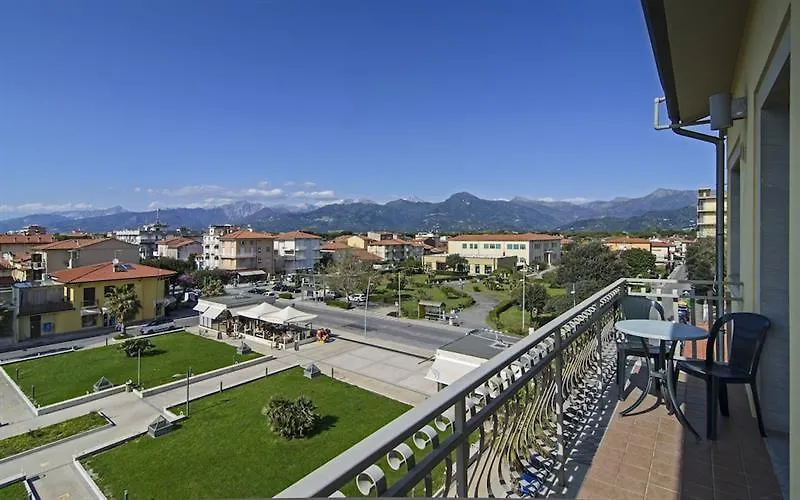 Hotel Nuovo Tirreno Lido di Camaiore Italie